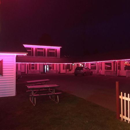 Trail Riders Motel Granby Exteriér fotografie